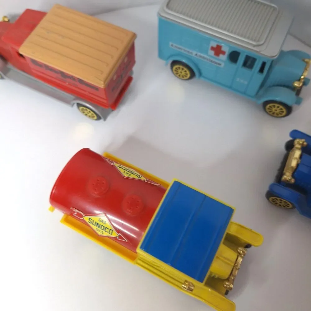 Reader's Digest Classic Trucks 4 diecast models Sunoco Wonder Bread NY Time